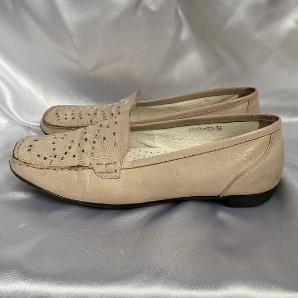 Italian Leather Ultra Comfortable Women’s Loafers - Picture 6 of 8